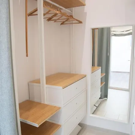 White Sofia - Uno Sguardo Sul Mare * Bari